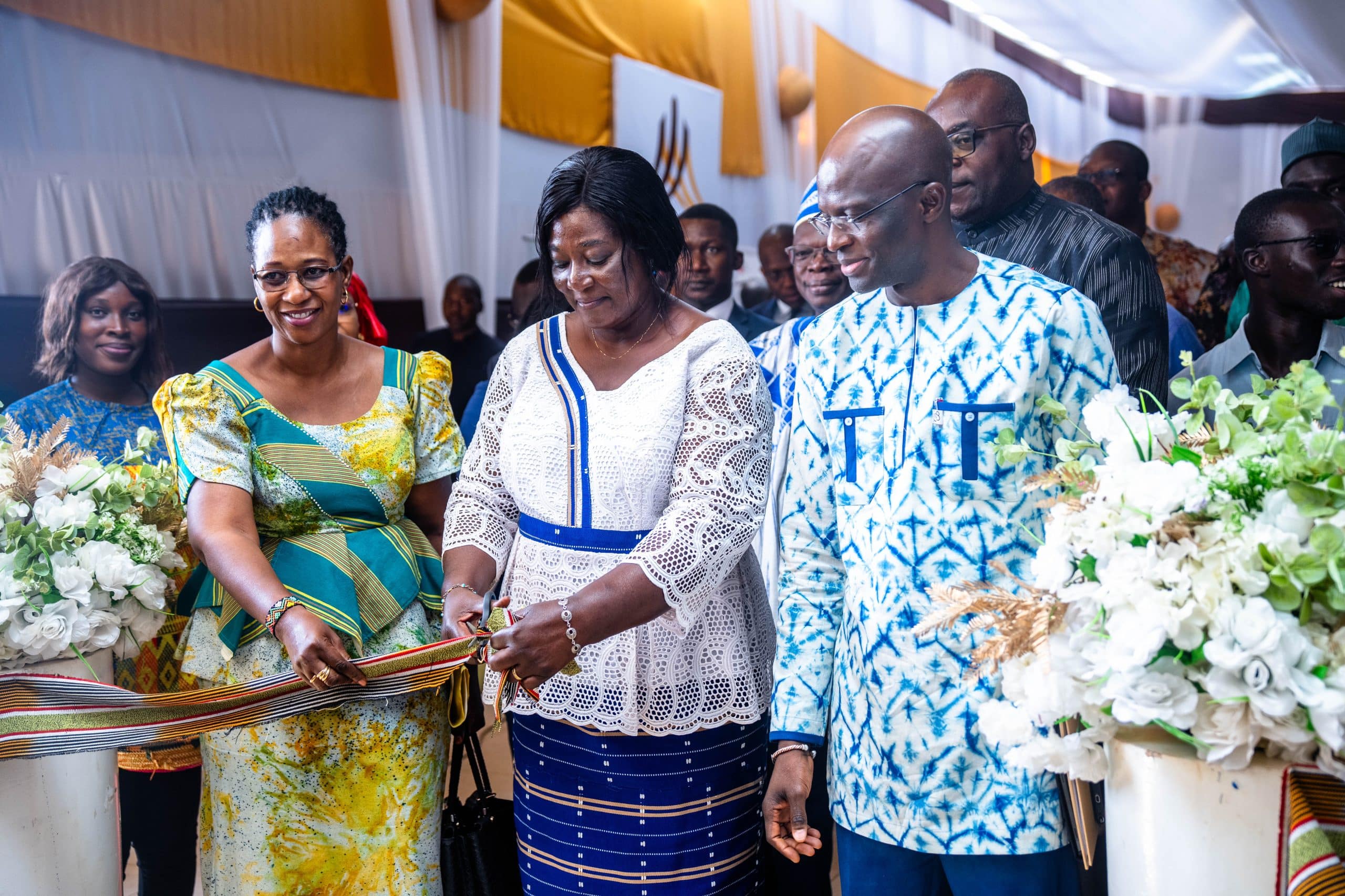 Coupure du ruban inaugural des Business Days de l'APBEF-B
